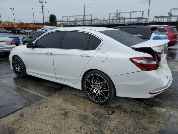 1HGCR2F11HA200083 2017 HONDA ACCORD - Image 2
