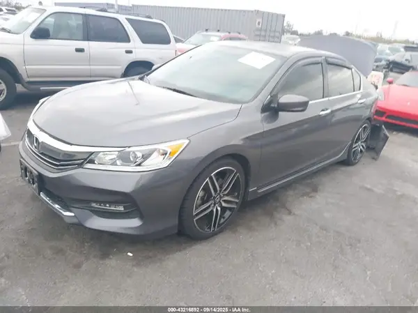 1HGCR2F11HA202688 2017 HONDA ACCORD - Image 2