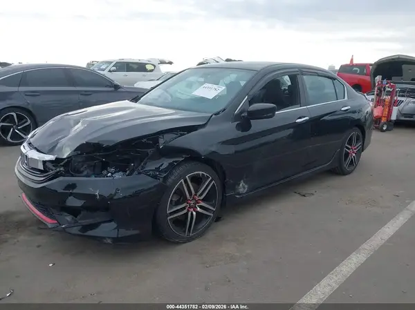 1HGCR2F11HA246061 2017 HONDA ACCORD - Image 2