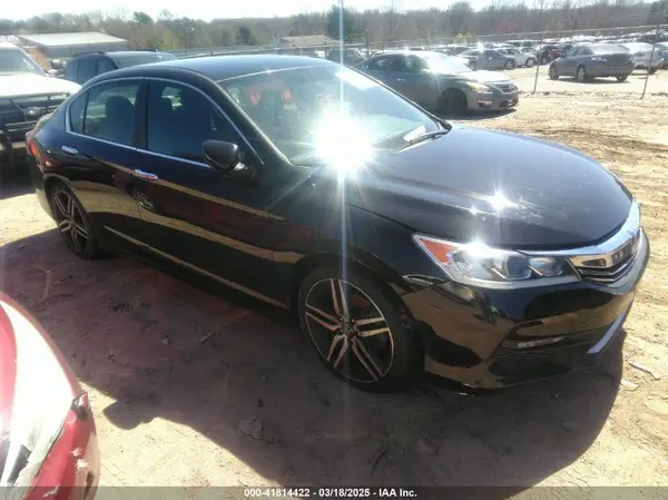 1HGCR2F11HA250756 2017 HONDA ACCORD - Image 1