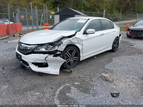 1HGCR2F12HA003388 2017 HONDA ACCORD - Image 2
