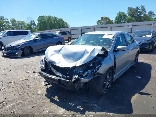1HGCR2F12HA011684 2017 HONDA ACCORD - Image 2