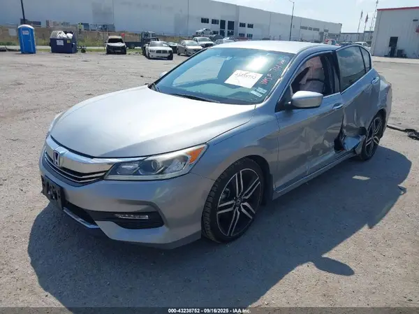 1HGCR2F12HA024094 2017 HONDA ACCORD - Image 2