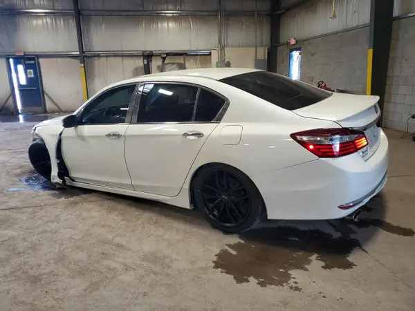 1HGCR2F12HA031238 2017 HONDA ACCORD - Image 2