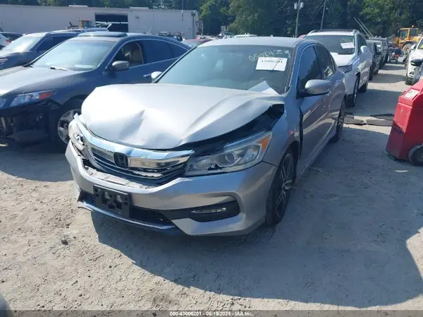 1HGCR2F12HA050842 2017 HONDA ACCORD - Image 2