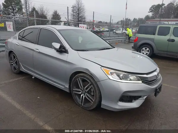 1HGCR2F12HA053952 2017 HONDA ACCORD - Image 1