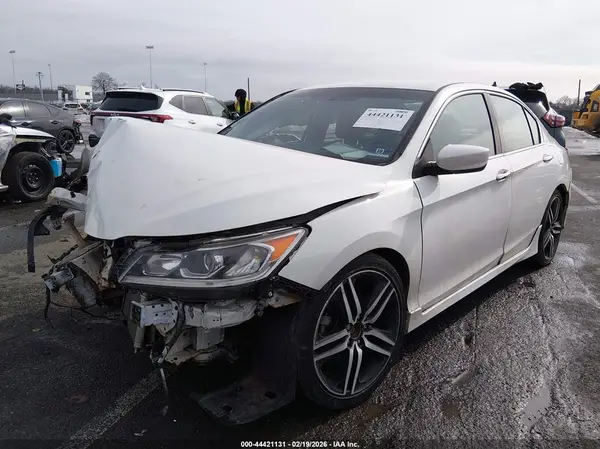 1HGCR2F12HA122557 2017 HONDA ACCORD - Image 2