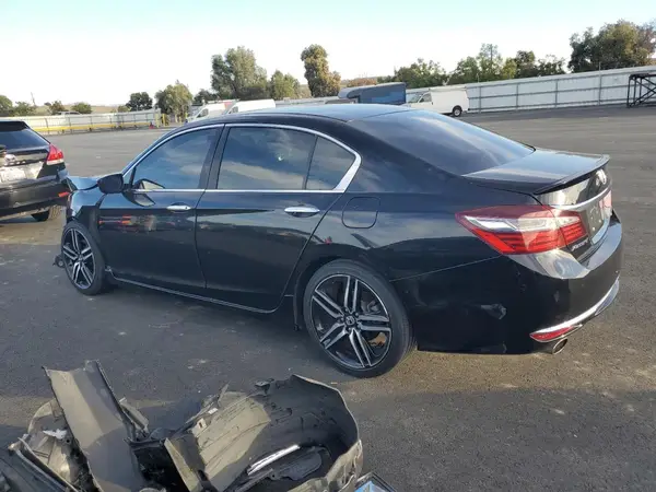 1HGCR2F12HA150522 2017 HONDA ACCORD - Image 2