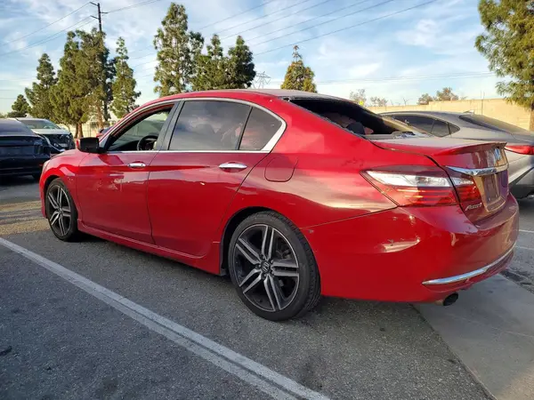 1HGCR2F12HA196318 2017 HONDA ACCORD - Image 2