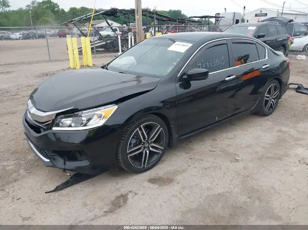 1HGCR2F12HA228779 2017 HONDA ACCORD - Image 2