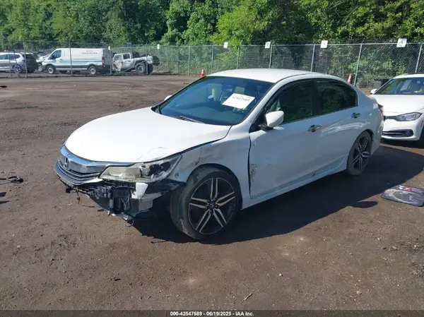 1HGCR2F12HA233612 2017 HONDA ACCORD - Image 2