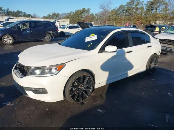 1HGCR2F12HA238809 2017 HONDA ACCORD - Image 2