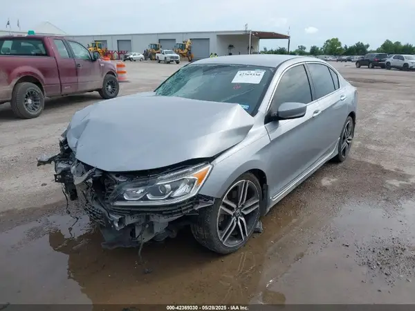 1HGCR2F12HA246022 2017 HONDA ACCORD - Image 2