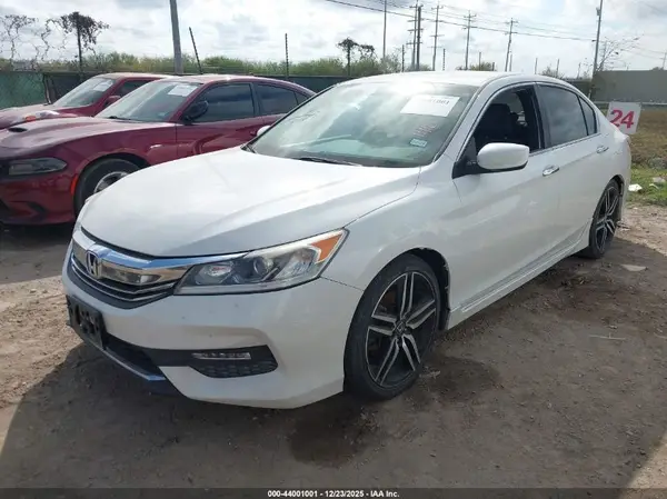 1HGCR2F12HA271003 2017 HONDA ACCORD - Image 2