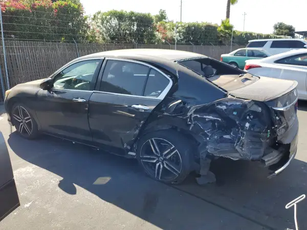 1HGCR2F13HA002119 2017 HONDA ACCORD - Image 2