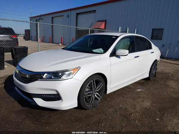 1HGCR2F13HA009426 2017 HONDA ACCORD - Image 2