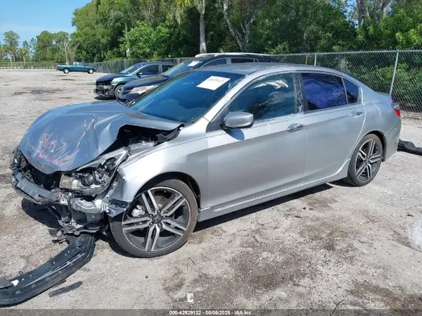 1HGCR2F13HA024184 2017 HONDA ACCORD - Image 2