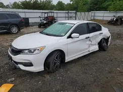 1HGCR2F13HA037632 2017 HONDA ACCORD