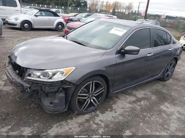 1HGCR2F13HA045181 2017 HONDA ACCORD - Image 2