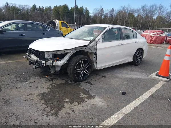 1HGCR2F13HA048064 2017 HONDA ACCORD - Image 2