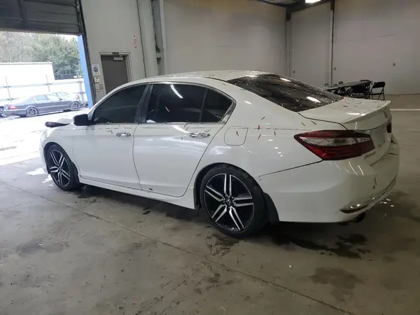 1HGCR2F13HA072901 2017 HONDA ACCORD - Image 2