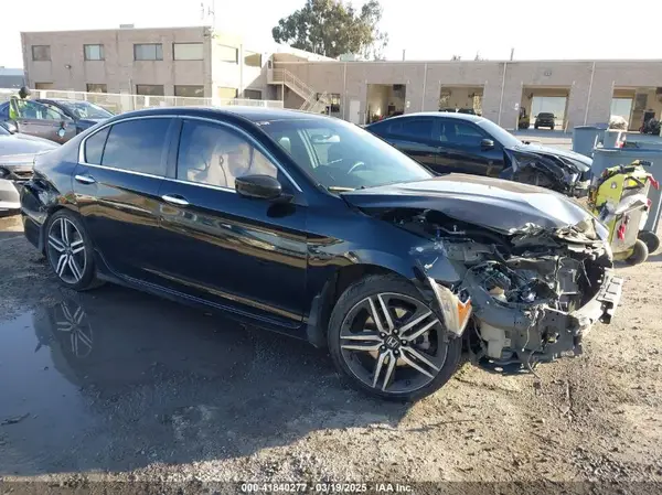 1HGCR2F13HA073997 2017 HONDA ACCORD - Image 1