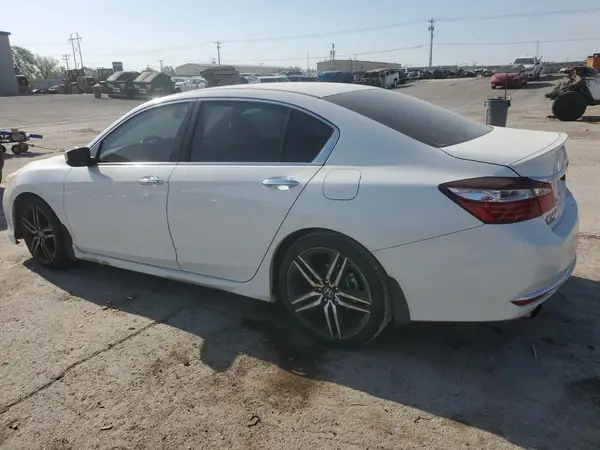 1HGCR2F13HA075653 2017 HONDA ACCORD - Image 2