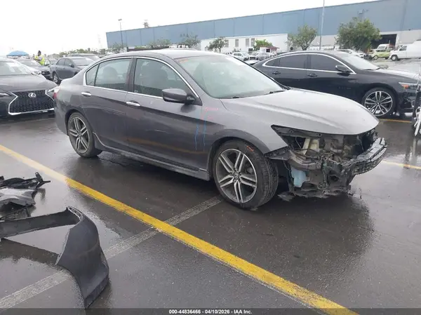1HGCR2F13HA084787 2017 HONDA ACCORD - Image 1