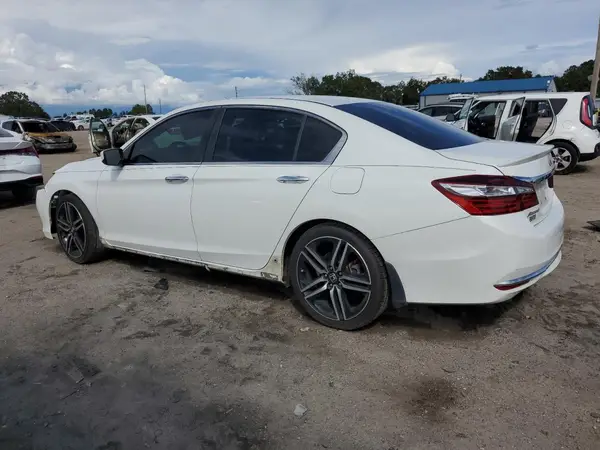 1HGCR2F13HA100230 2017 HONDA ACCORD - Image 2