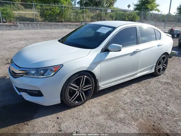 1HGCR2F13HA128514 2017 HONDA ACCORD - Image 2