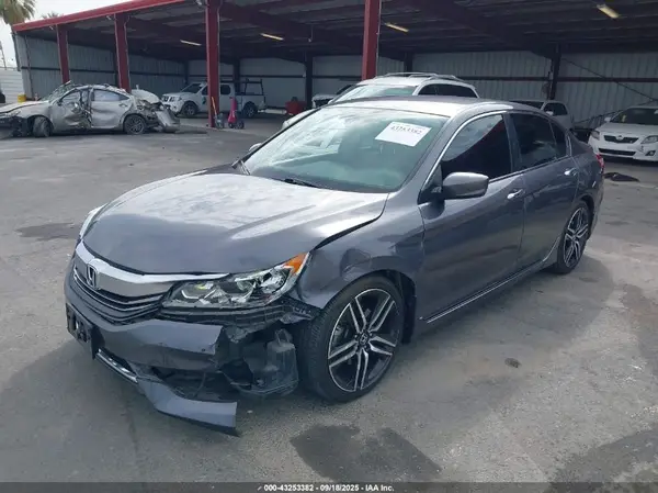 1HGCR2F13HA169807 2017 HONDA ACCORD - Image 2