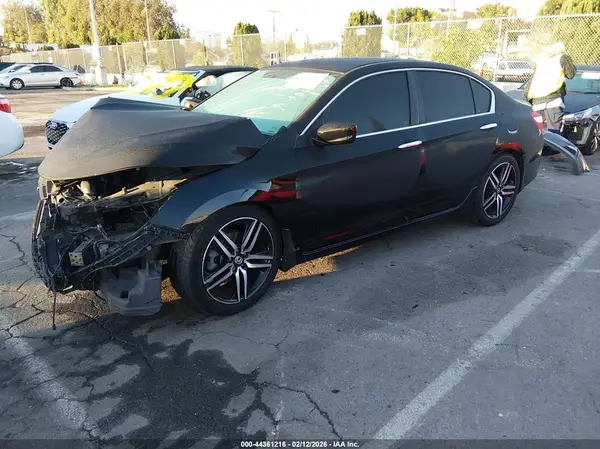 1HGCR2F13HA182024 2017 HONDA ACCORD - Image 2