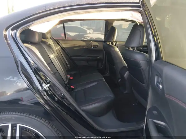 1HGCR2F13HA182024 2017 HONDA ACCORD - Image 8