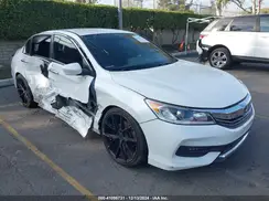 1HGCR2F13HA206841 2017 HONDA ACCORD