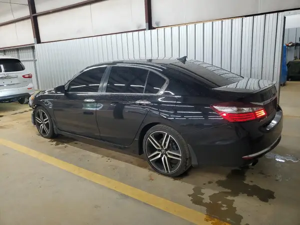 1HGCR2F13HA218438 2017 HONDA ACCORD - Image 2