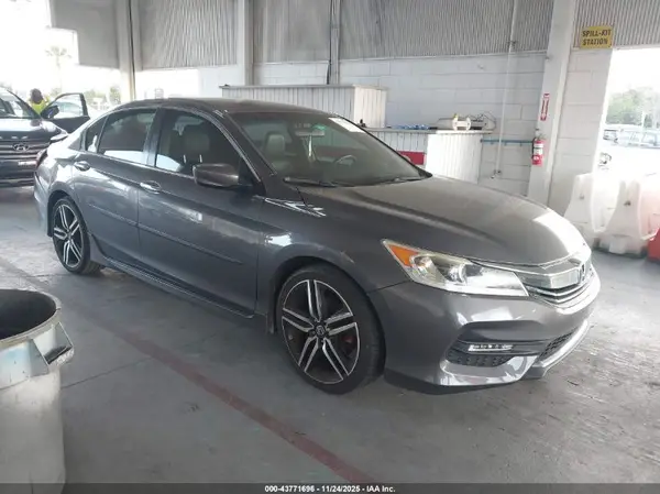 1HGCR2F13HA248376 2017 HONDA ACCORD - Image 1