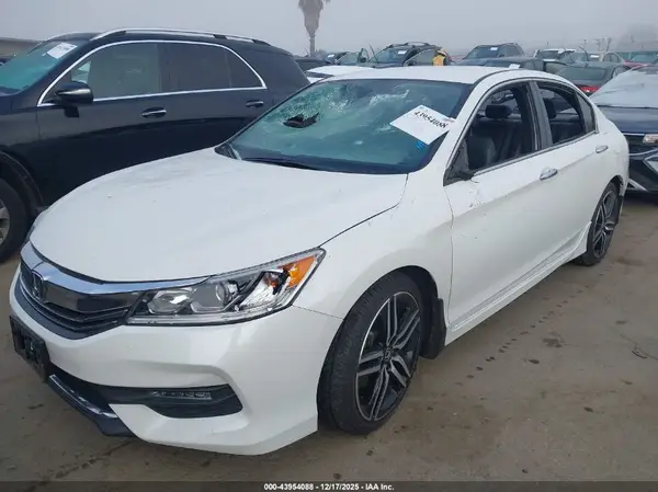 1HGCR2F13HA271012 2017 HONDA ACCORD - Image 2