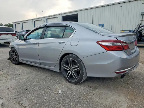 1HGCR2F14HA128537 2017 HONDA ACCORD - Image 2