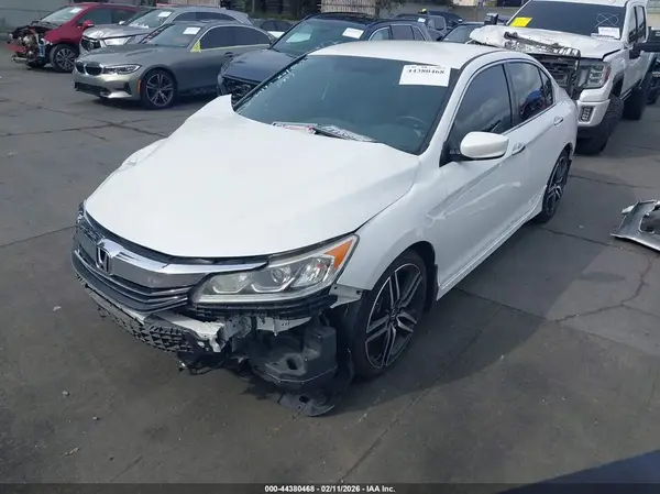 1HGCR2F14HA160551 2017 HONDA ACCORD - Image 2