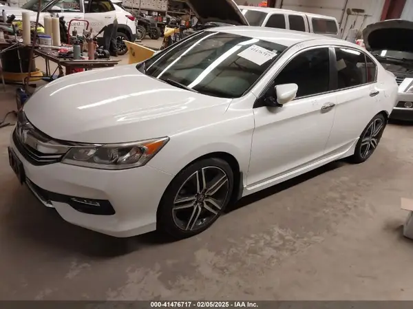 1HGCR2F15HA000971 2017 HONDA ACCORD - Image 2