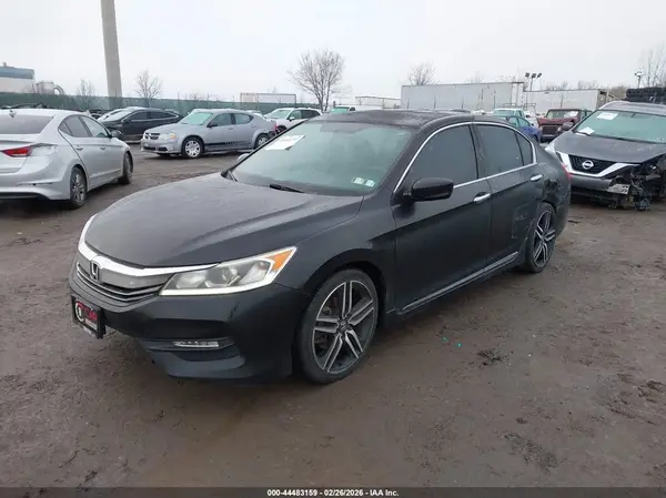 1HGCR2F15HA002123 2017 HONDA ACCORD - Image 2
