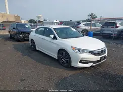 1HGCR2F15HA052813 2017 HONDA ACCORD
