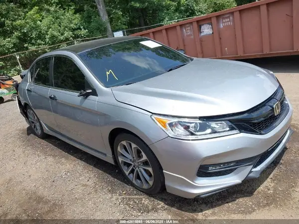1HGCR2F15HA058935 2017 HONDA ACCORD - Image 1