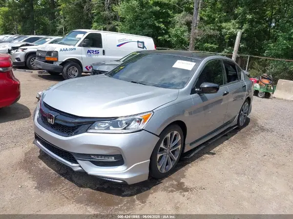 1HGCR2F15HA058935 2017 HONDA ACCORD - Image 2