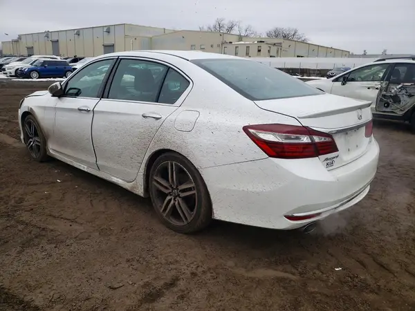 1HGCR2F15HA076772 2017 HONDA ACCORD - Image 2