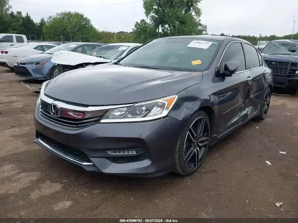 1HGCR2F15HA093586 2017 HONDA ACCORD - Image 2