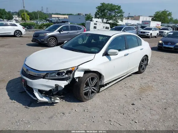 1HGCR2F15HA099551 2017 HONDA ACCORD - Image 2