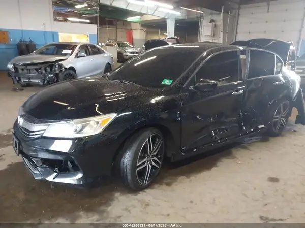1HGCR2F15HA108930 2017 HONDA ACCORD - Image 2