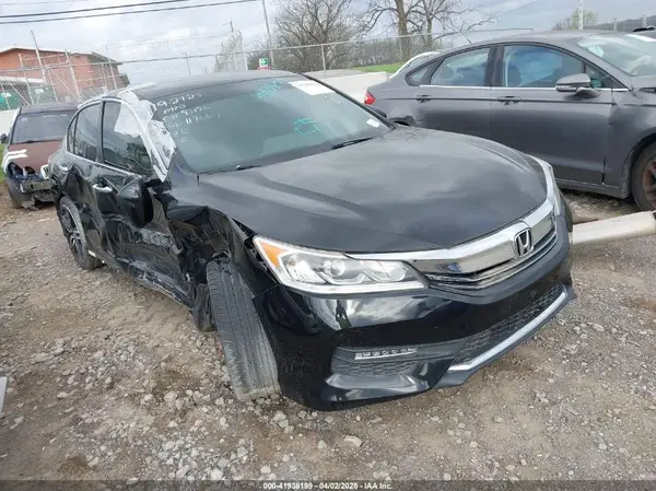 1HGCR2F15HA119667 2017 HONDA ACCORD - Image 1