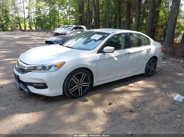 1HGCR2F15HA155536 2017 HONDA ACCORD - Image 2